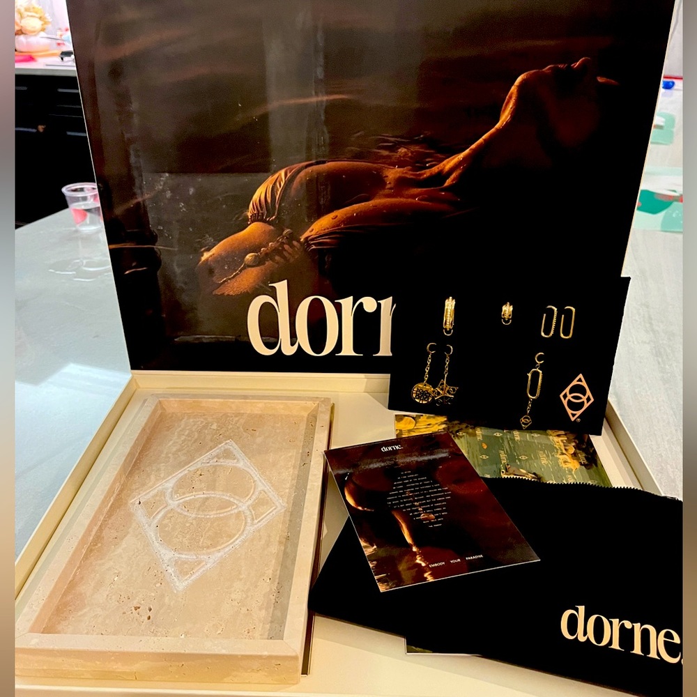 Dorms jewelry special edition Golden Girl Kit